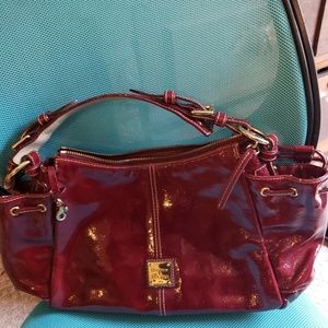 Red dooney bourke shoulder tote
